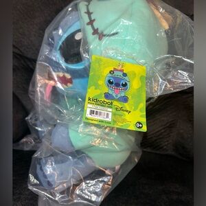 LILO & STITCH 13” PLUSH - STITCH AS SCRUMP